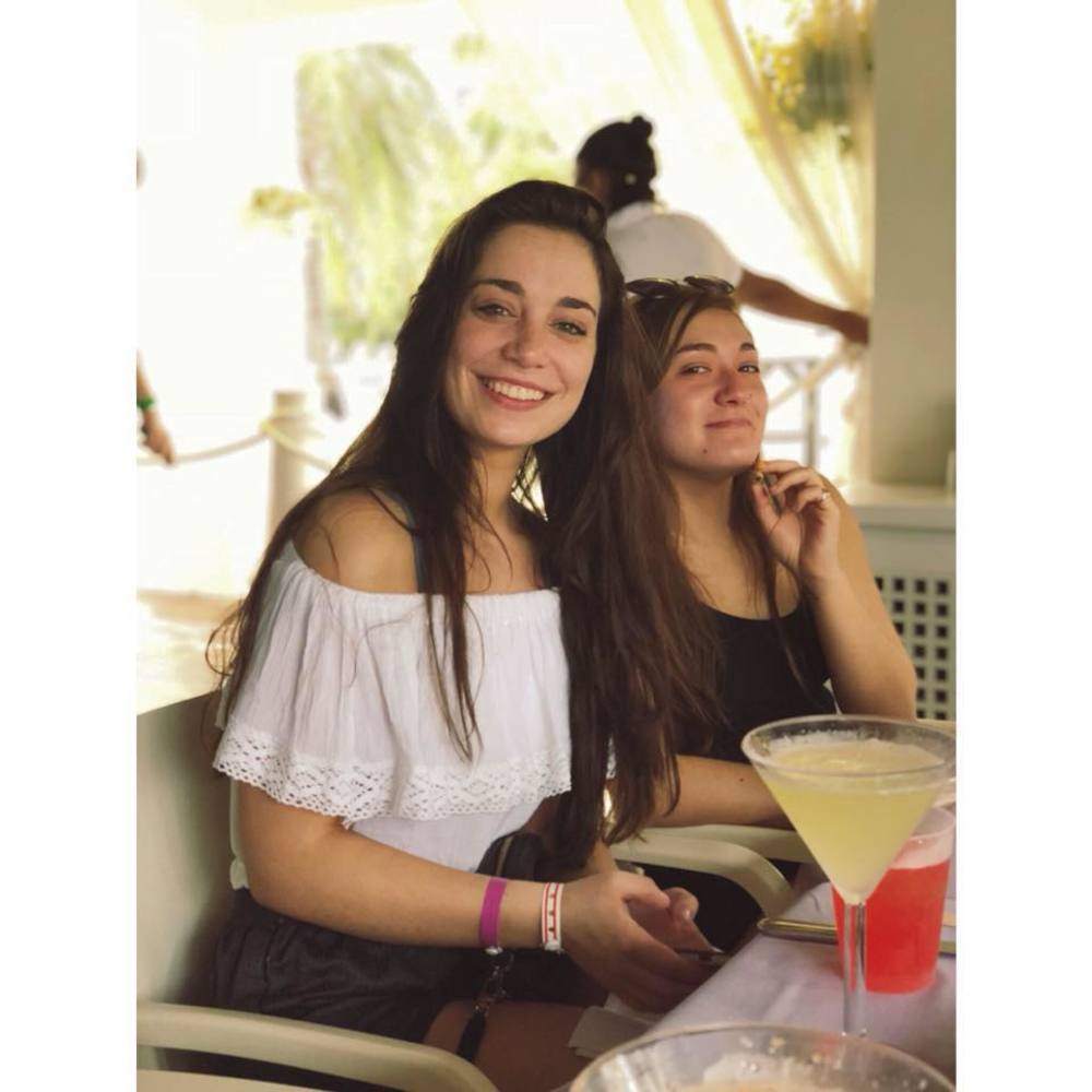 Meet your Posher, Christina